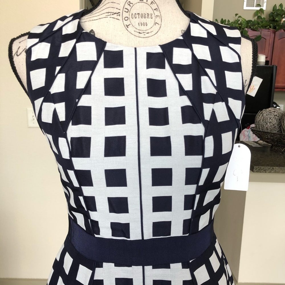 👗 Beautiful A-Line Dress 👗 - Picture 4 of 8